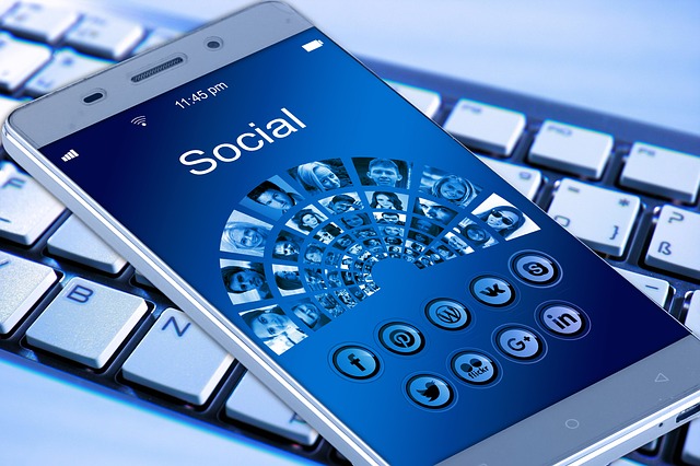 poker online social